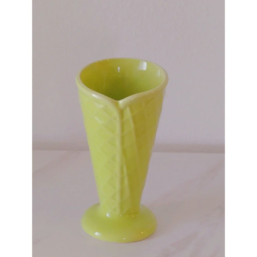 TRISA Ice Cream Waffle Cone Ice Cream Dish Green